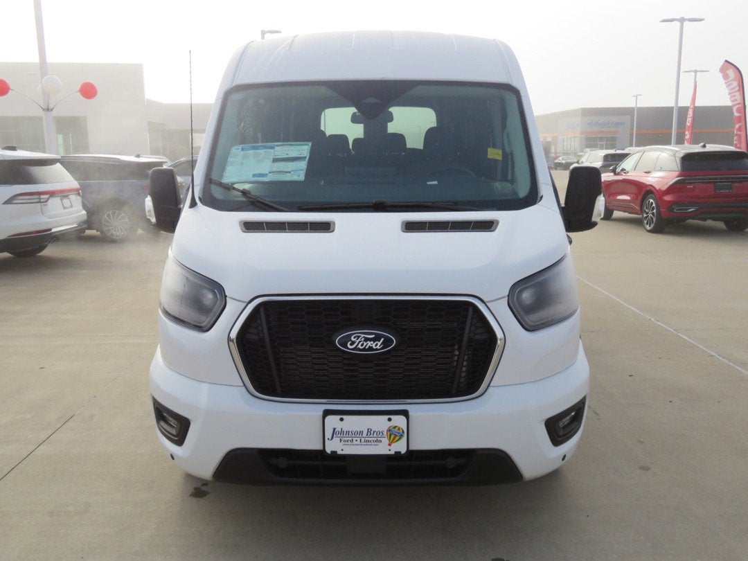 2026 Ford Transit Passenger Wagon XLT