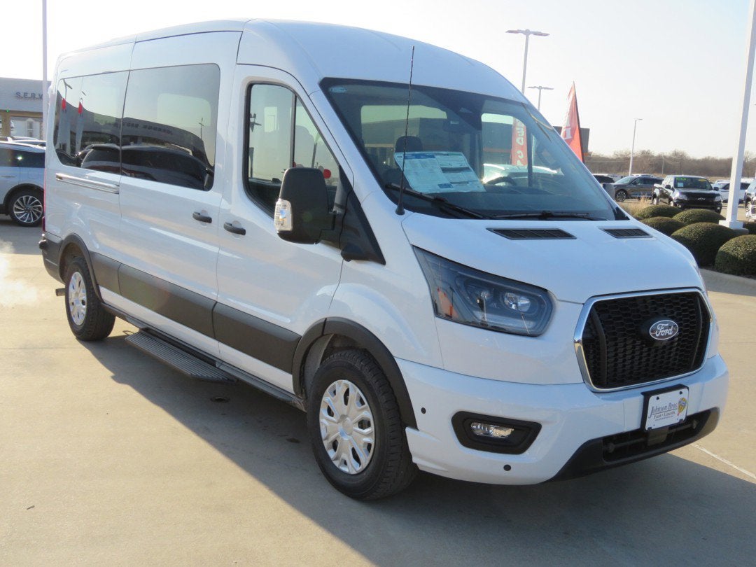 2026 Ford Transit Passenger Wagon XLT