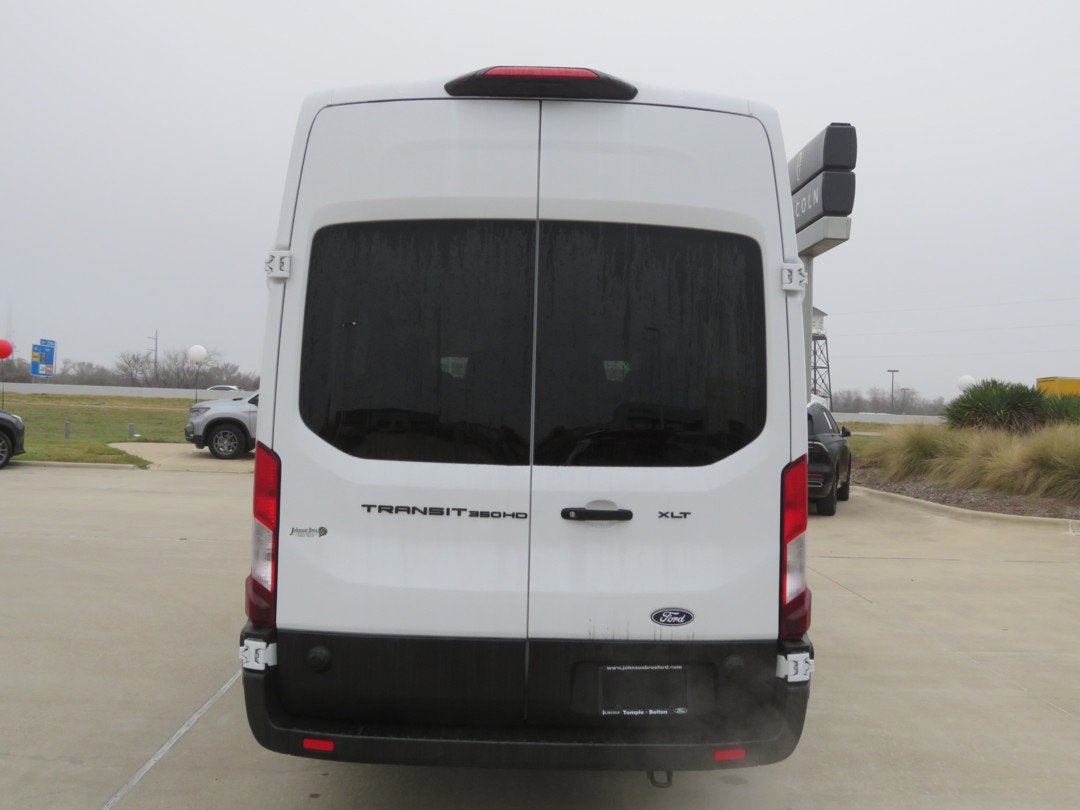 2026 Ford Transit Passenger Wagon XLT