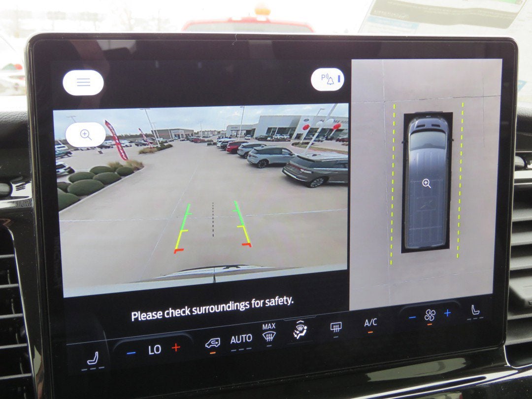 2026 Ford Transit Passenger Wagon XLT