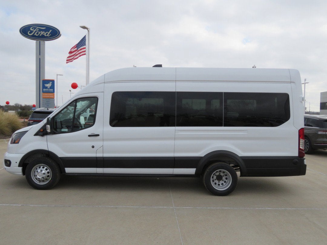 2026 Ford Transit Passenger Wagon XLT