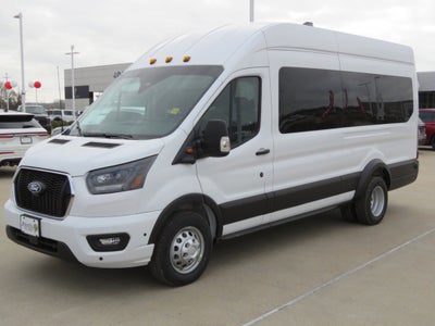 2026 Ford Transit Passenger Wagon XLT