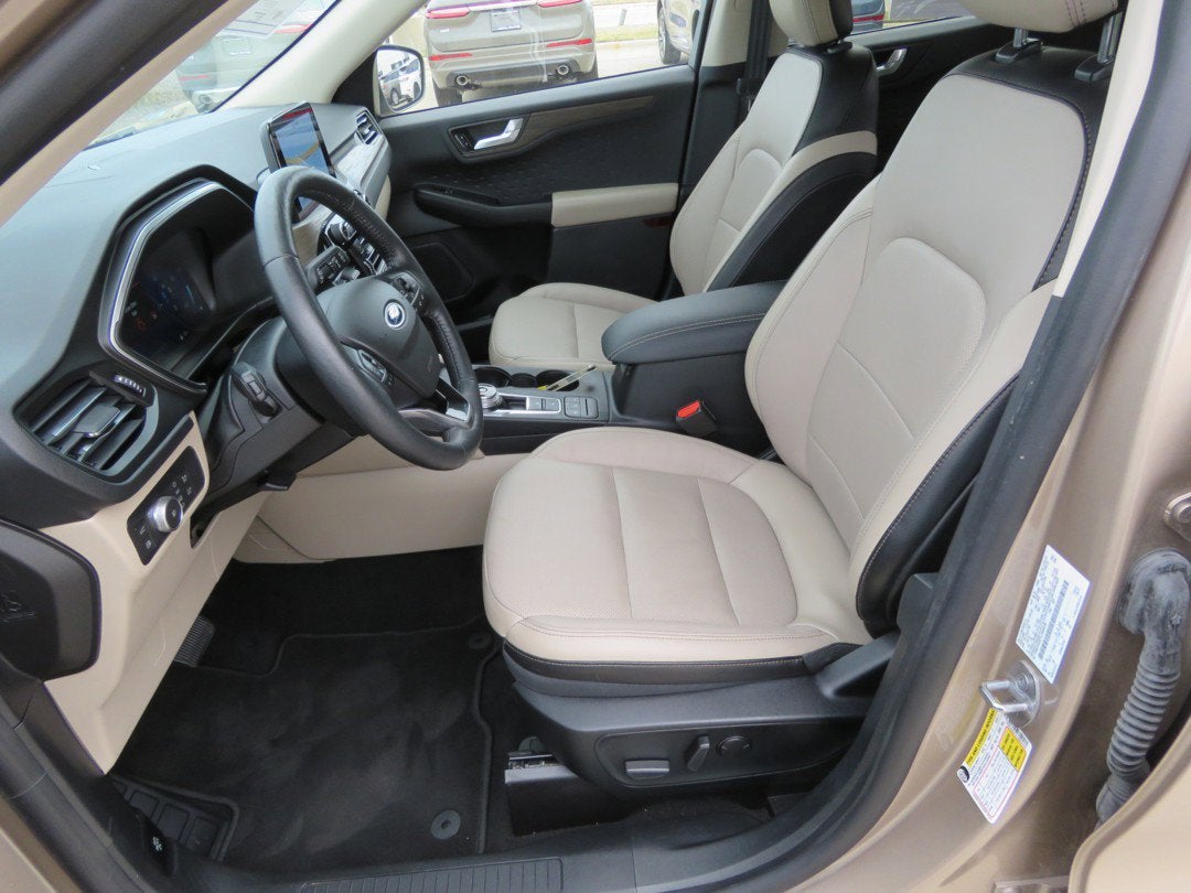 2020 Ford Escape Titanium Hybrid