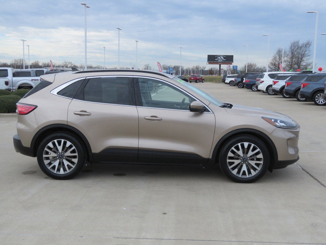 2020 Ford Escape Titanium Hybrid