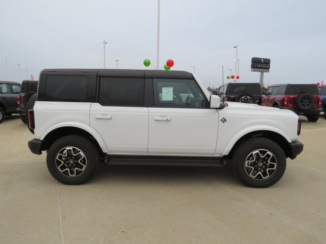 2025 Ford Bronco Outer Banks