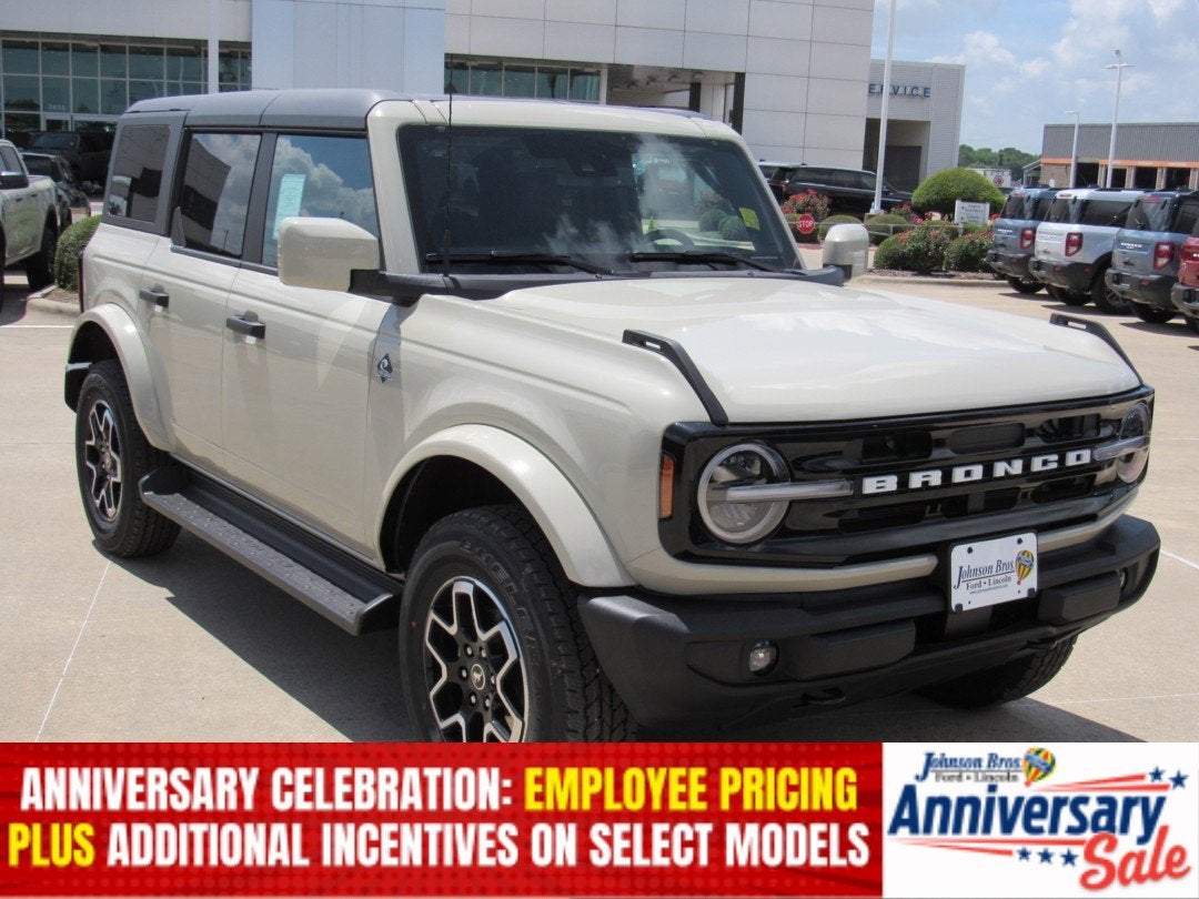 2026 Ford Bronco Outer Banks
