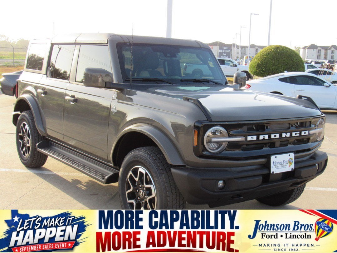 2026 Ford Bronco Outer Banks