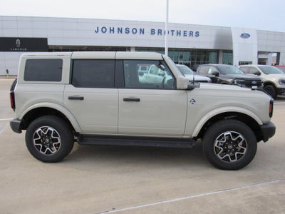 2026 Ford Bronco Outer Banks
