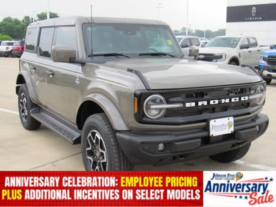 2026 Ford Bronco Outer Banks