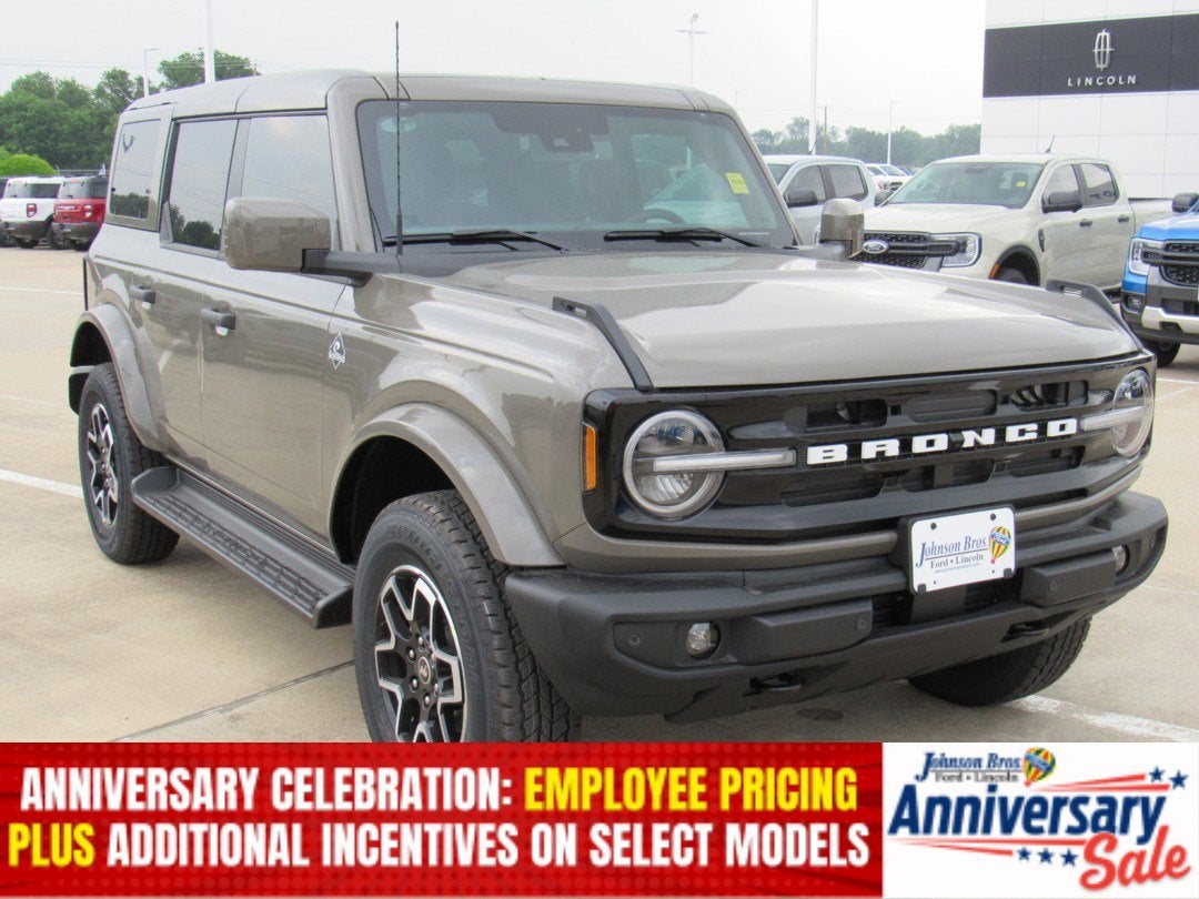 2026 Ford Bronco Outer Banks