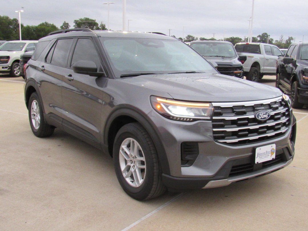 2027 Ford Explorer Active w/200A Pkg