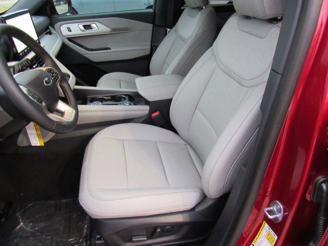 2027 Ford Explorer Active w/200A Pkg