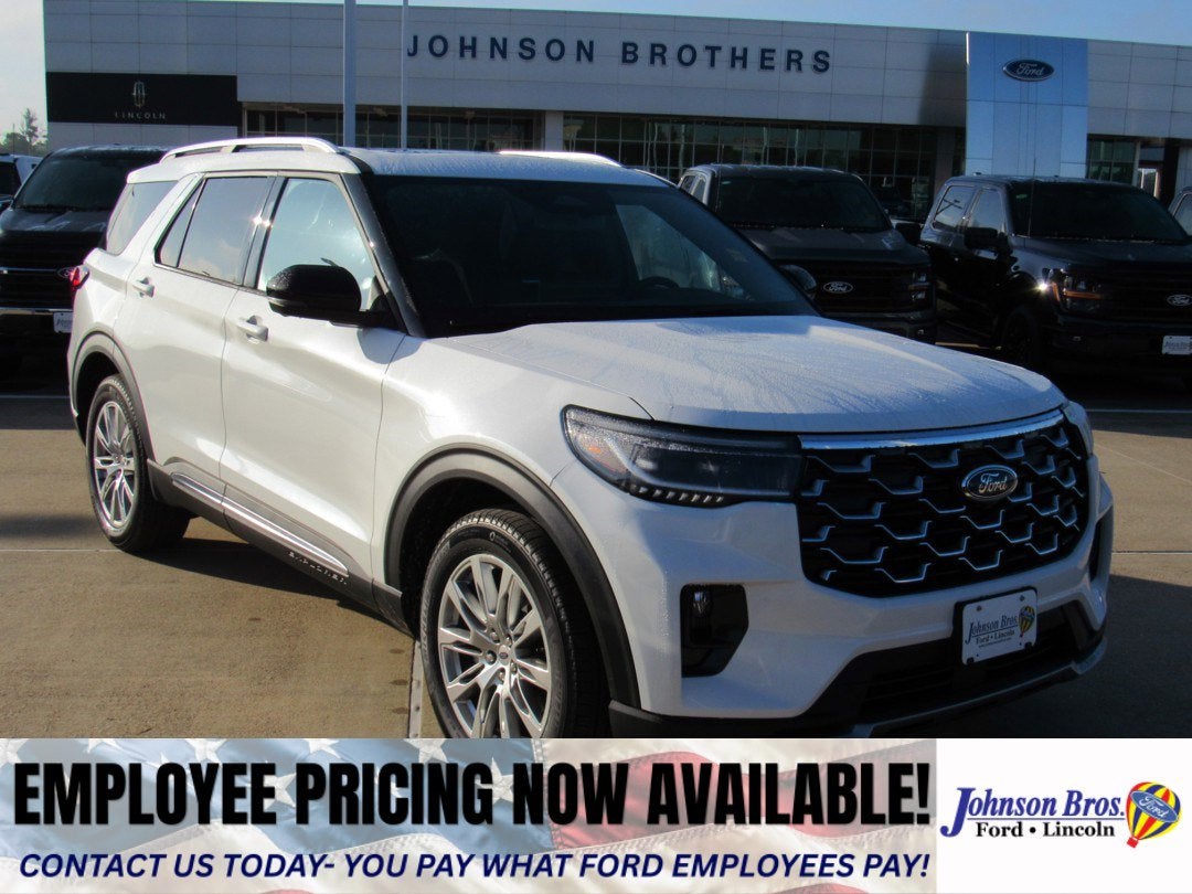 2026 Ford Explorer Platinum's photo