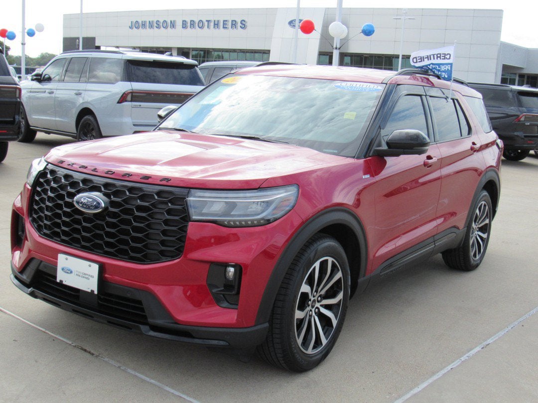 2025 Ford Explorer ST-Line