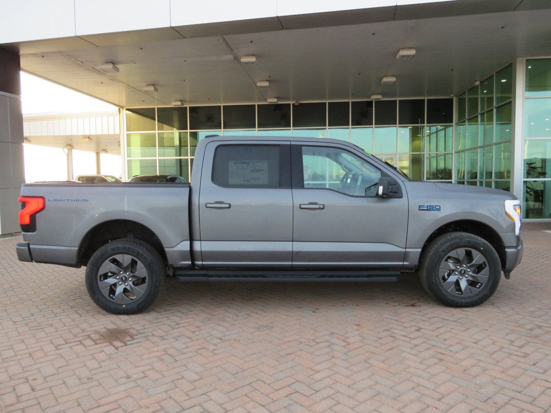 2025 Ford F-150 Lightning Flash