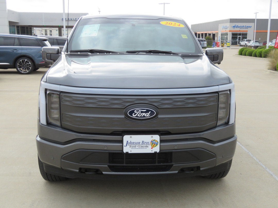 2024 Ford F-150 Lightning LARIAT