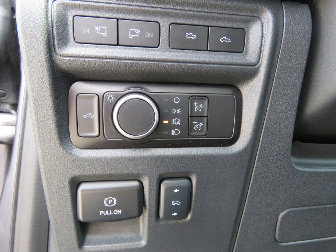 2024 Ford F-150 Lightning LARIAT