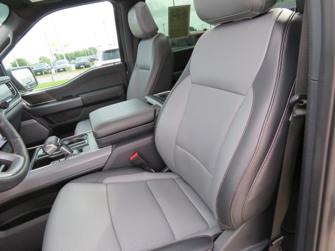2024 Ford F-150 Lightning LARIAT