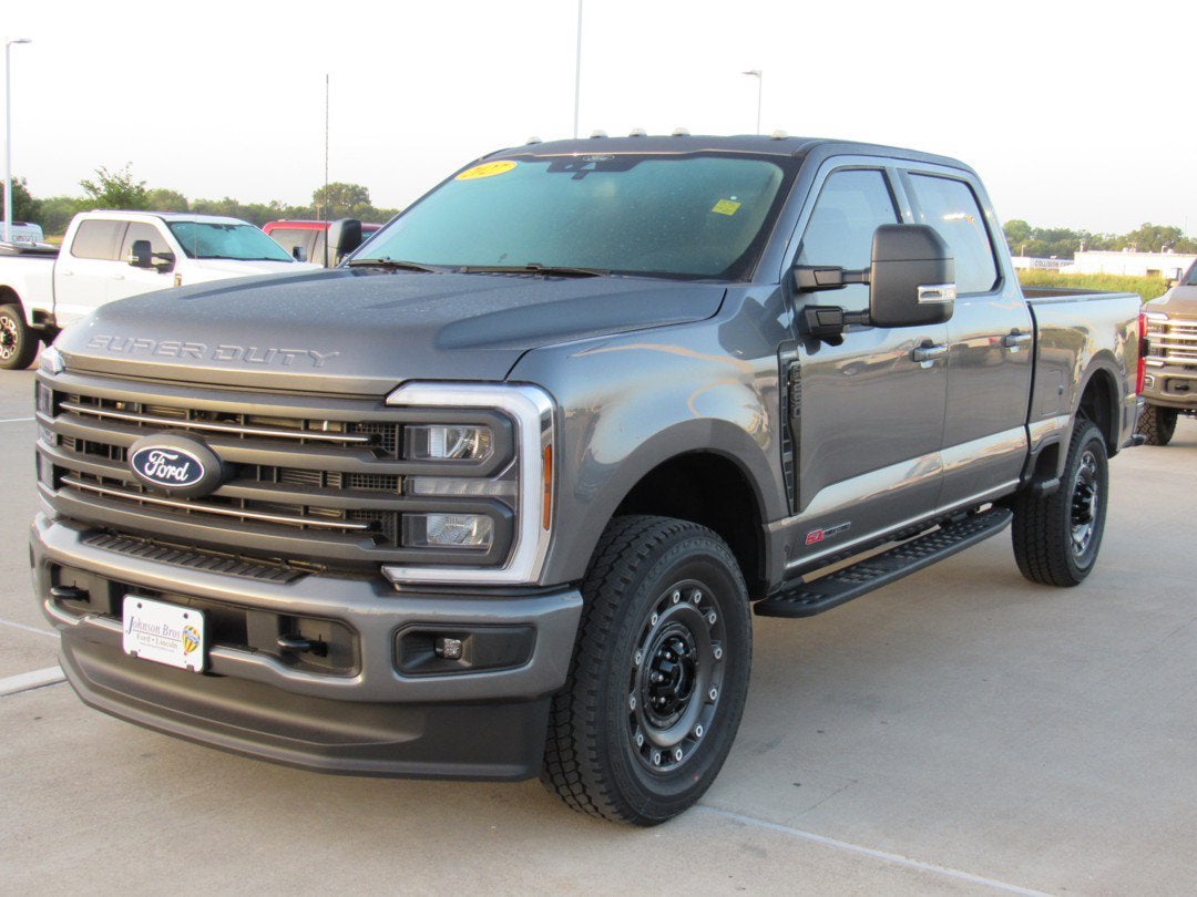 2027 Ford Super Duty F-250 SRW XLT