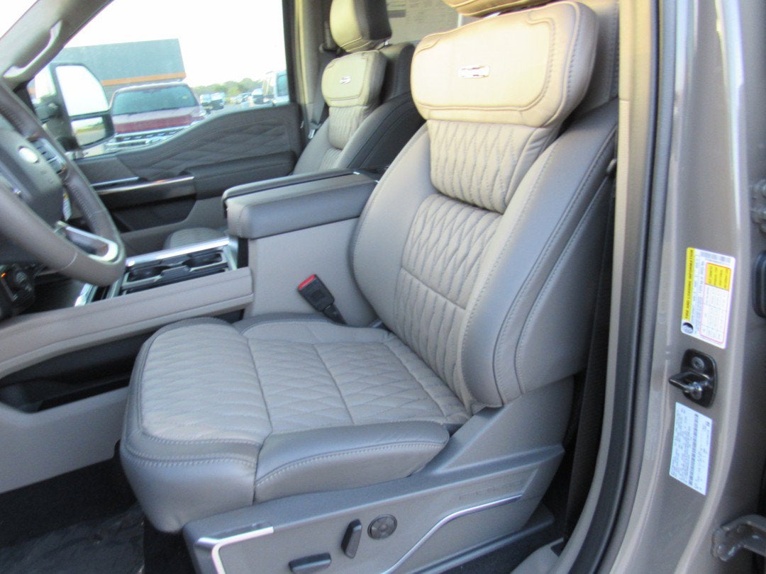 2027 Ford Super Duty F-250 SRW Platinum