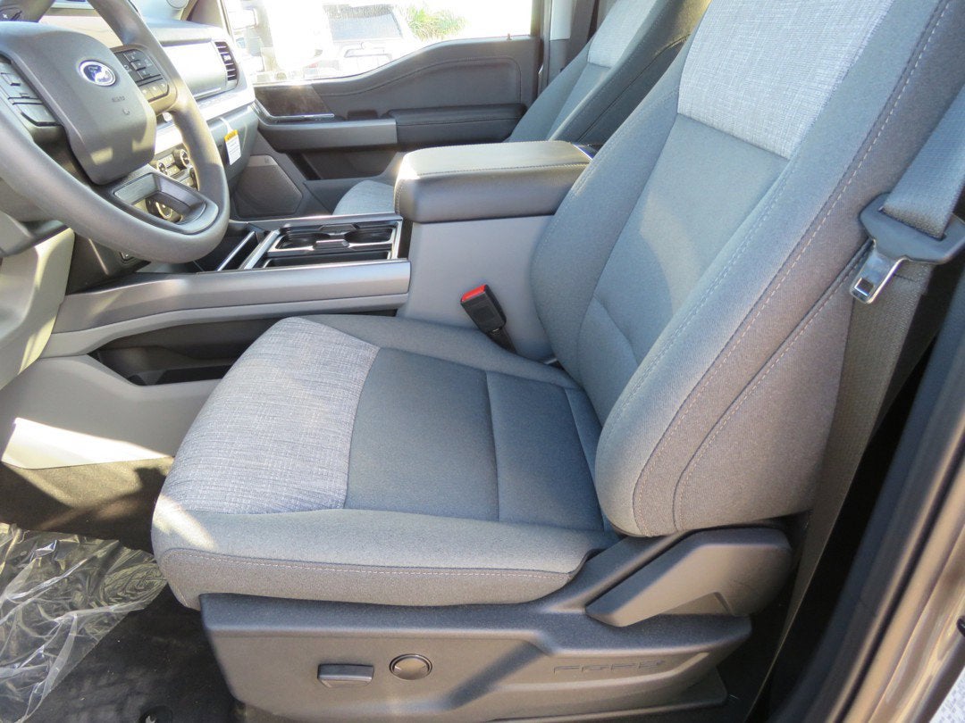 2026 Ford Super Duty F-350 SRW XLT