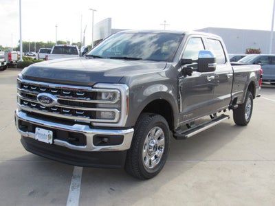 2026 Ford Super Duty F-350 SRW LARIAT