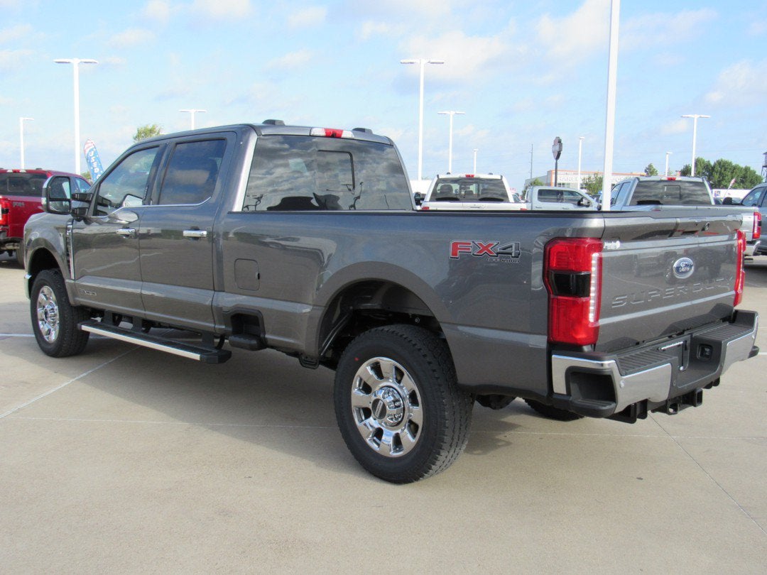 2026 Ford Super Duty F-350 SRW LARIAT