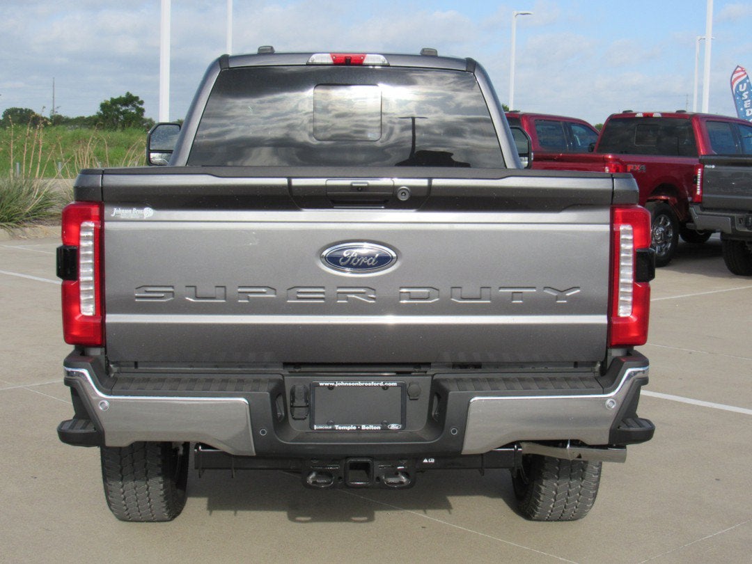 2026 Ford Super Duty F-350 SRW LARIAT