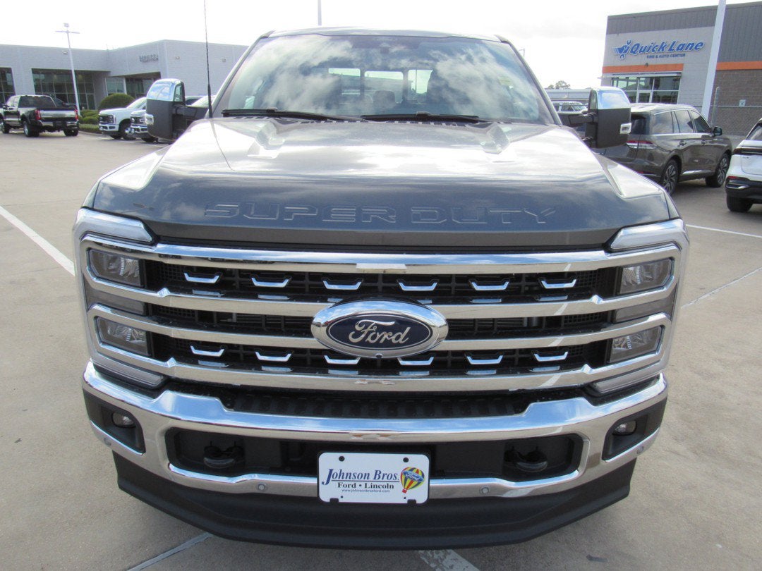 2026 Ford Super Duty F-350 SRW LARIAT