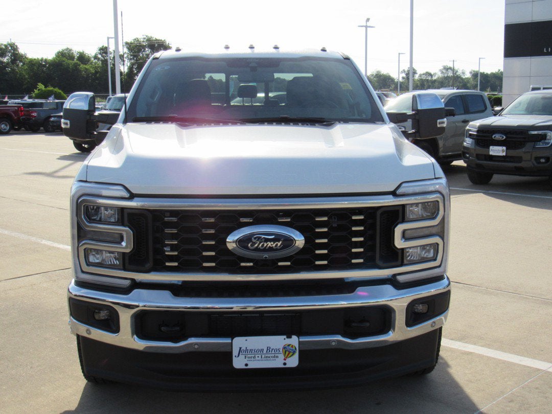 2026 Ford Super Duty F-350 DRW LARIAT