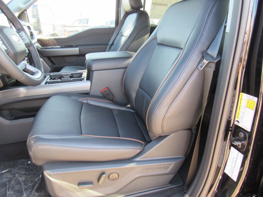 2026 Ford Super Duty F-350 DRW LARIAT