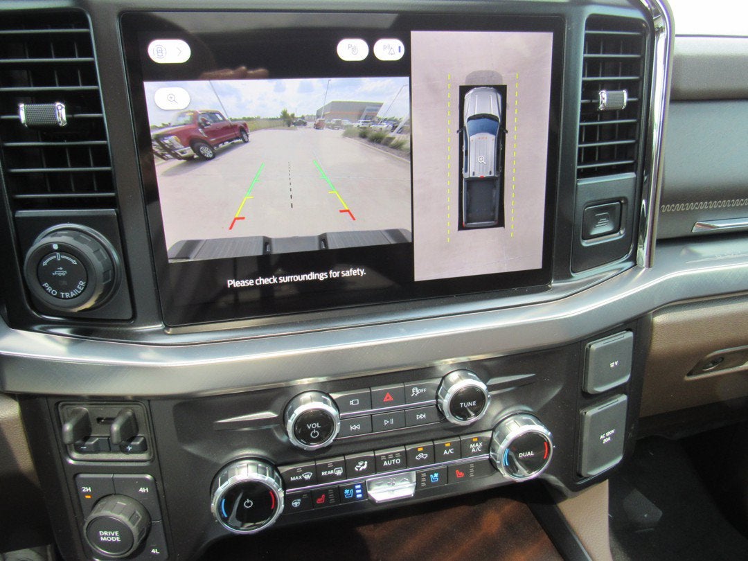 2027 Ford Super Duty F-350 DRW King Ranch
