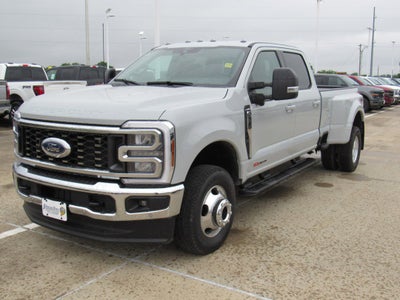 2026 Ford Super Duty F-350 DRW LARIAT