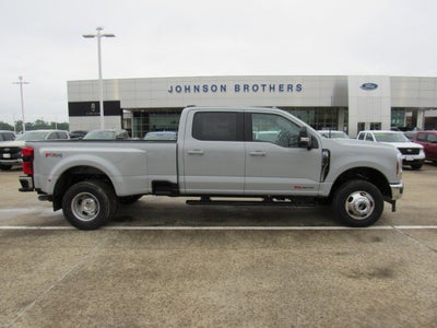 2026 Ford Super Duty F-350 DRW LARIAT