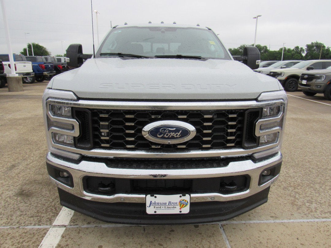 2026 Ford Super Duty F-350 DRW LARIAT