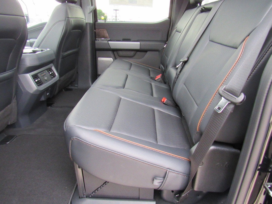 2026 Ford Super Duty F-350 DRW LARIAT