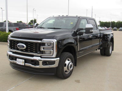 2026 Ford Super Duty F-350 DRW LARIAT