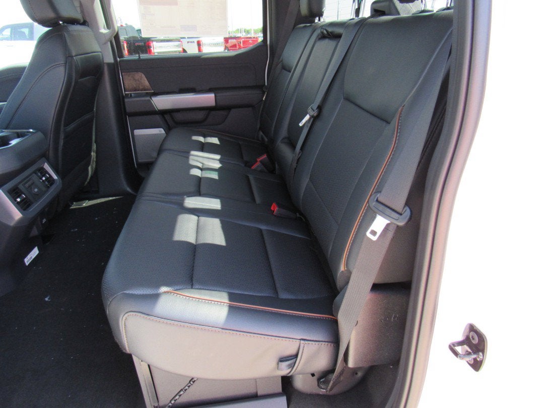 2026 Ford Super Duty F-350 DRW LARIAT