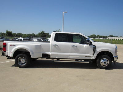 2026 Ford Super Duty F-350 DRW LARIAT
