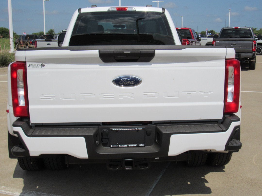 2026 Ford Super Duty F-350 DRW XL