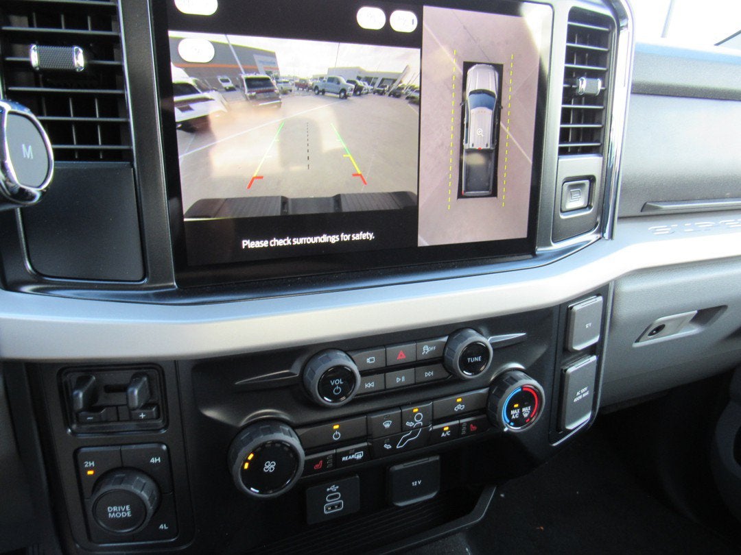 2026 Ford Super Duty F-350 DRW XLT