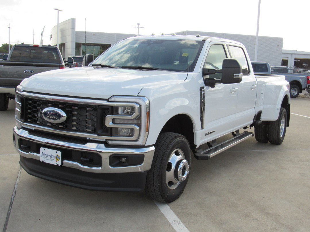 2026 Ford Super Duty F-350 DRW XLT