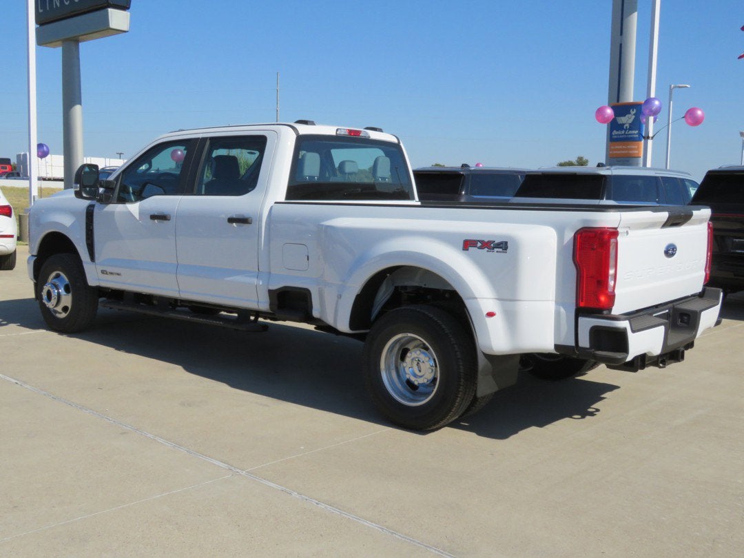 2026 Ford Super Duty F-350 DRW XL