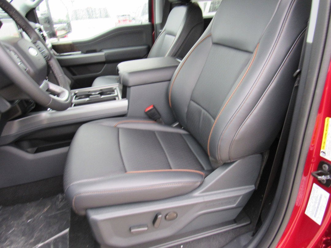 2026 Ford Super Duty F-350 DRW LARIAT