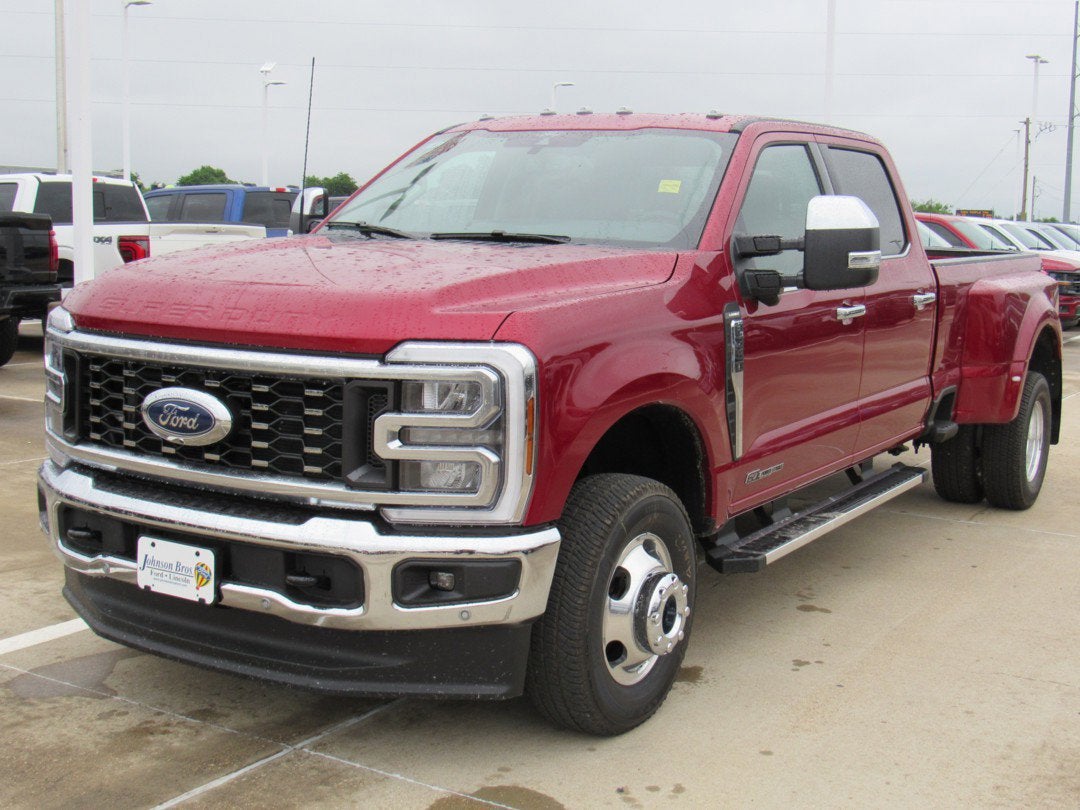 2026 Ford Super Duty F-350 DRW LARIAT
