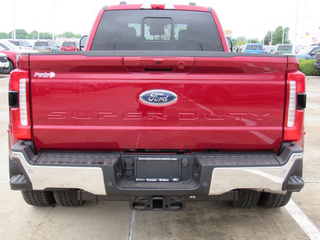 2026 Ford Super Duty F-350 DRW LARIAT