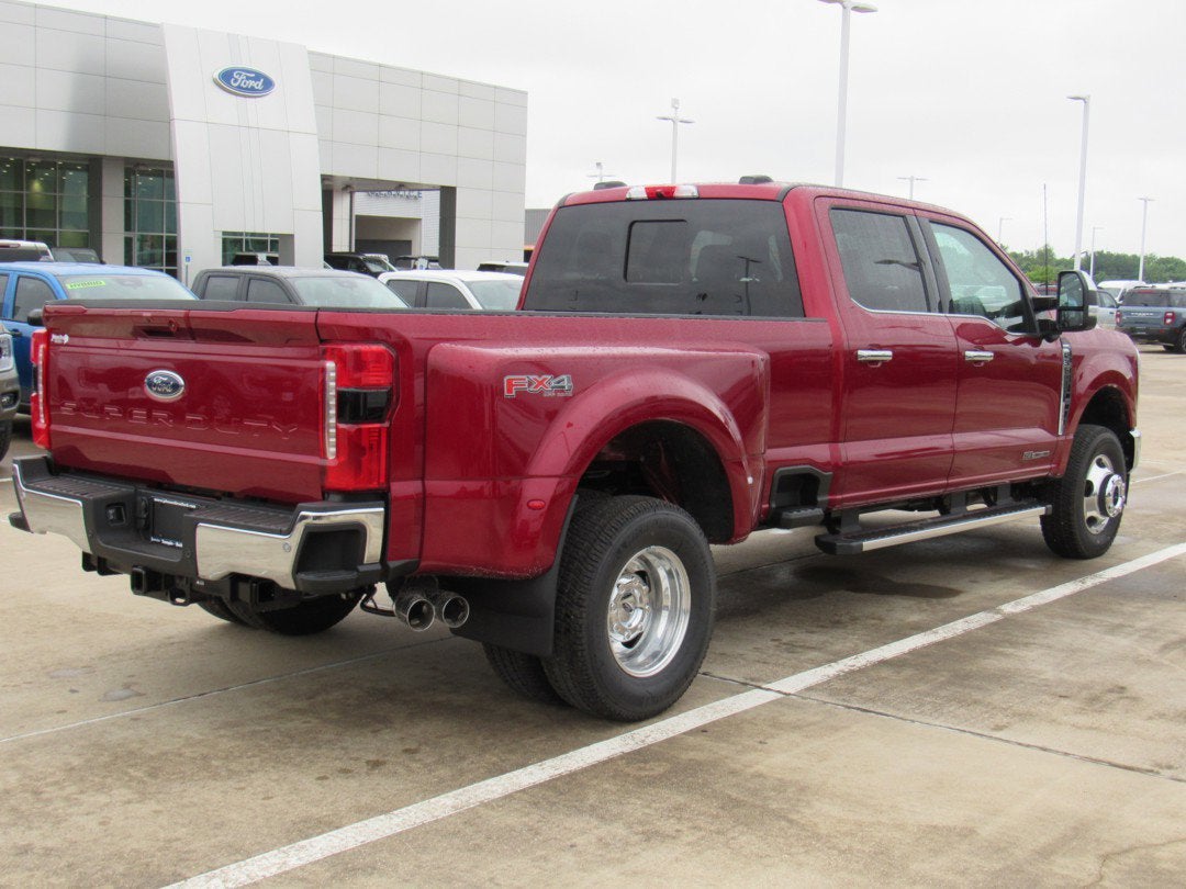 2026 Ford Super Duty F-350 DRW LARIAT