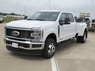2026 Ford Super Duty F-350 DRW LARIAT