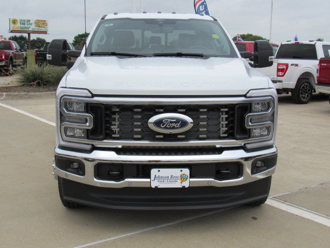 2026 Ford Super Duty F-350 DRW LARIAT