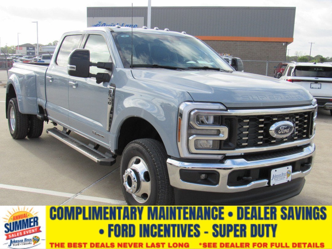 2026 Ford Super Duty F-350 DRW LARIAT